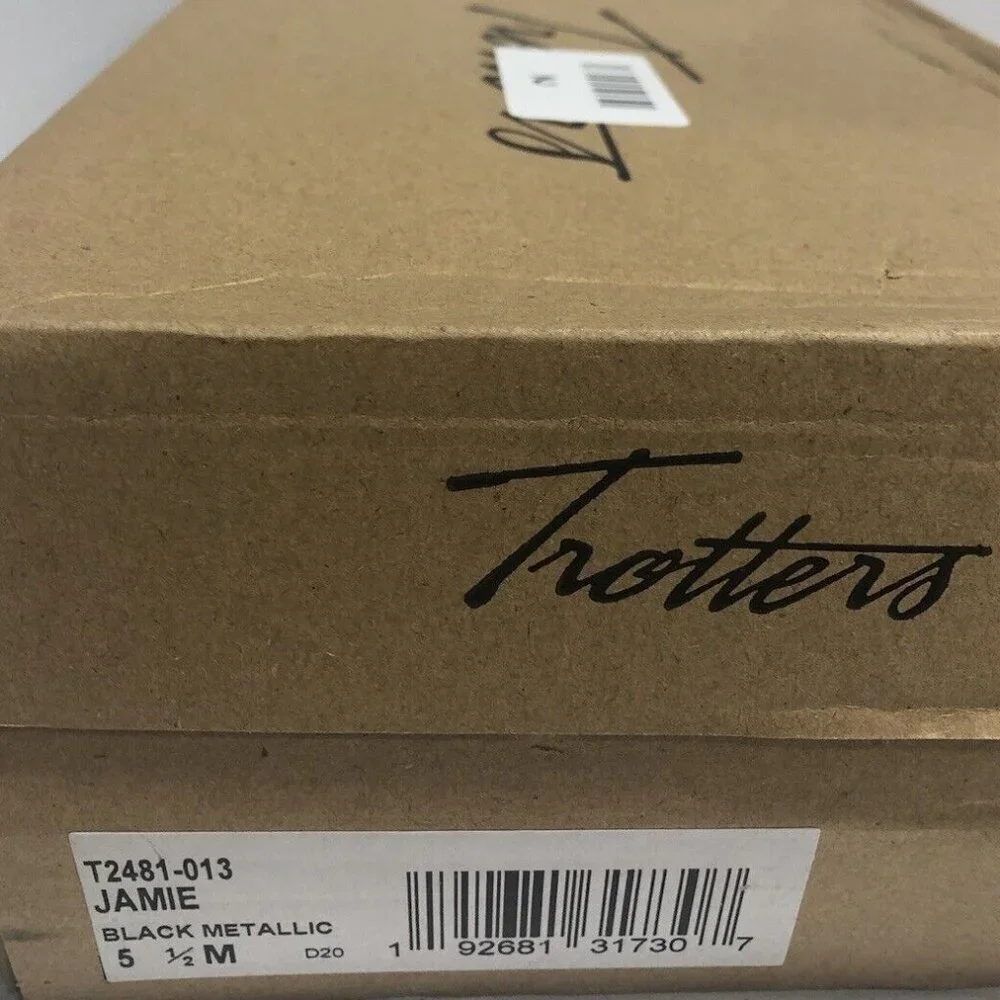 Trotters Women’s Jamie, Black Dress Pumps, Size 5.5M